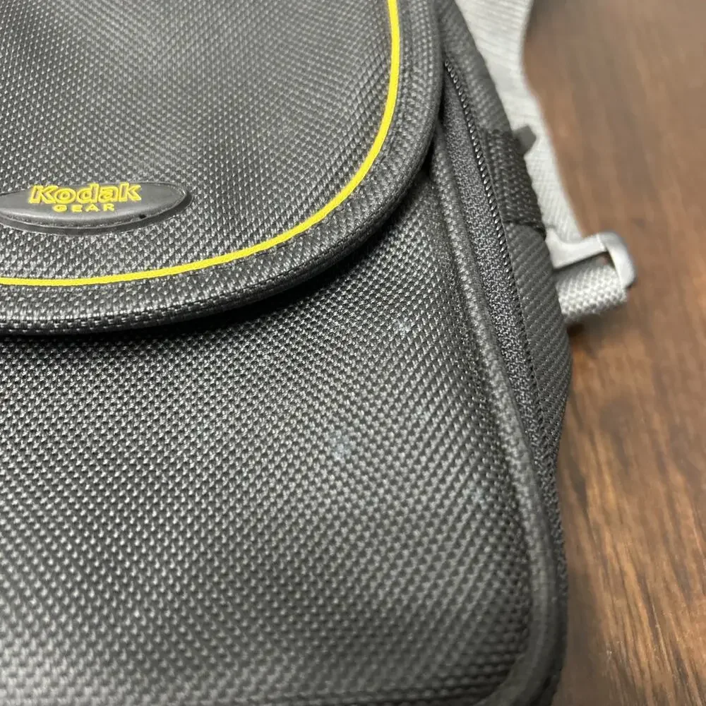 Kodak Gear Black Nylon Camera Bag Adj Removable Strap 7 x 6 x 3 Flaw - Sm Spots